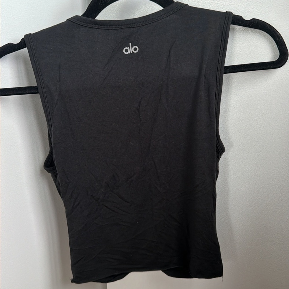 ALO Yoga Black Muscle Tee - Picture 3 of 3